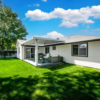 MTR Lorinda - #9025 - Lorinda's North by Northwest